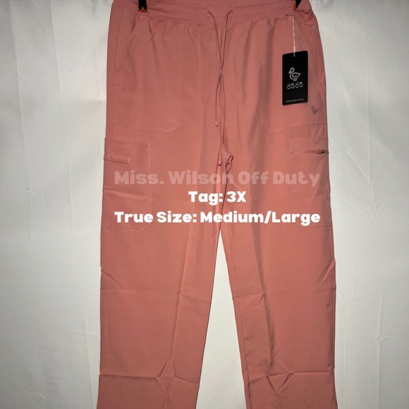 Mauve colored scrub set - Medium/Large fitting - Picture 2 of 2